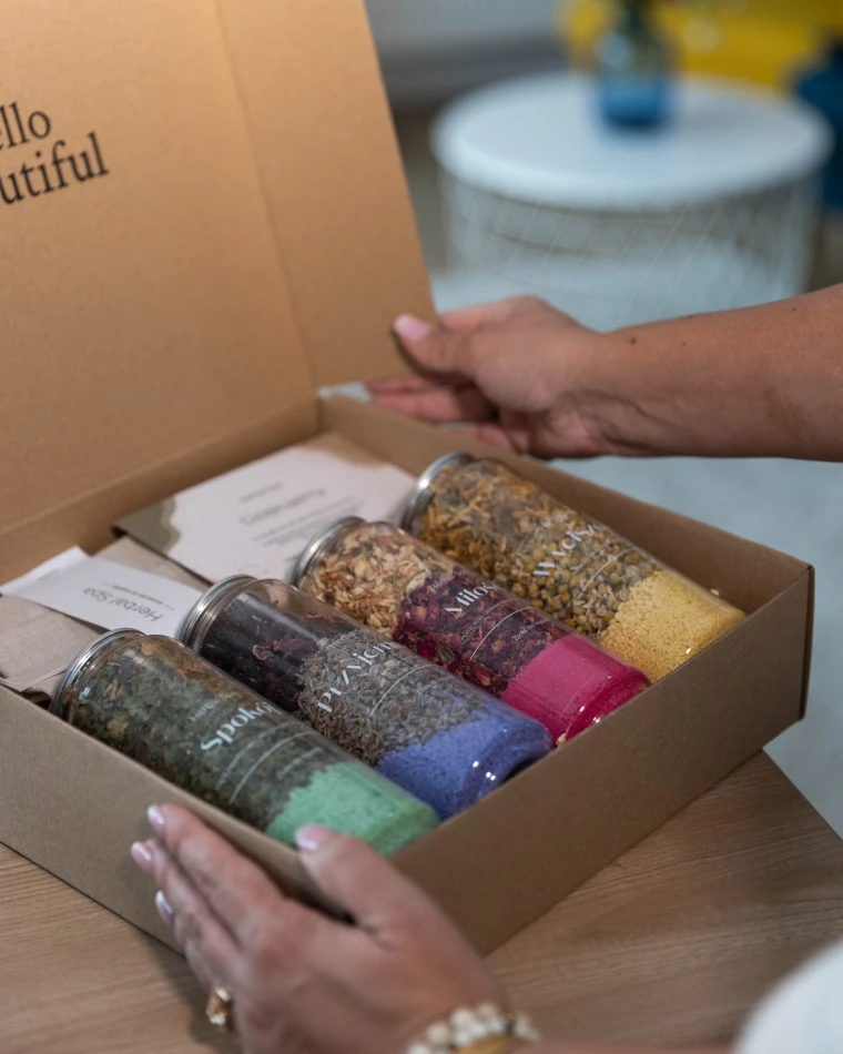 Zestaw ziół do kąpieli Herbal SPA w kartonie prezentowym