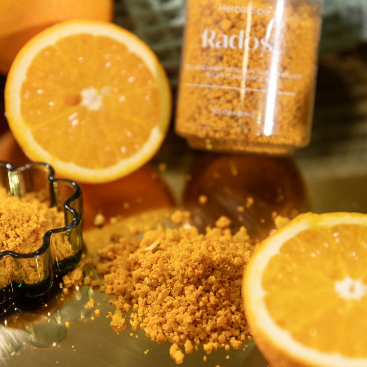 Pomarańczowa sól do kąpieli Radość Herbal SPA z plastrami pomarańczy